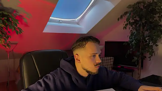 naked psy online show from February 2026 02:15:01 PM