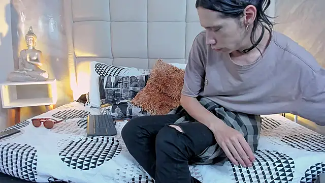 Hecatee 77 online show from December 2025 06:13:02 PM