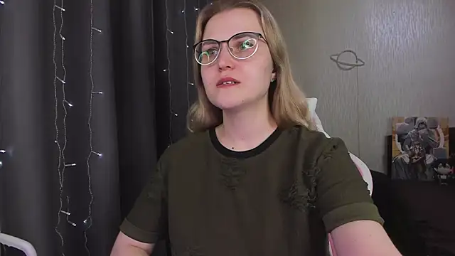 MissBrightShine online show from April 2026 02:37:02 PM