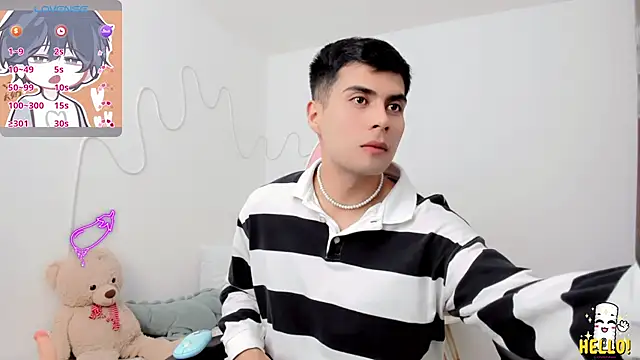 lucas cute online show from December 2025 08:35:01 PM