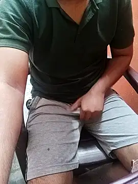 Snapshot of mrshine chatting on March 2025 06:58:02 AM mrshine online show from March 2025 06:58:02 AM