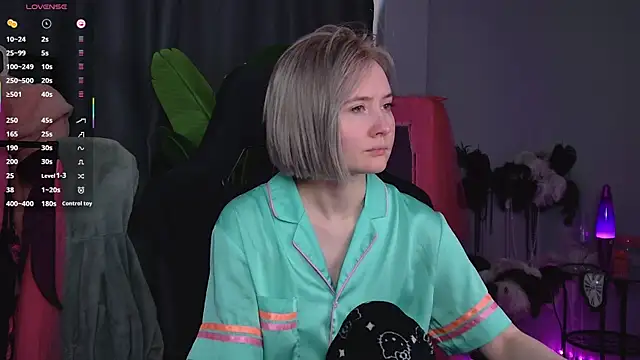 ReiYosimoto online show from March 2026 02:28:01 PM