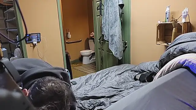 leahcimnikral online show from December 2025 05:23:01 AM