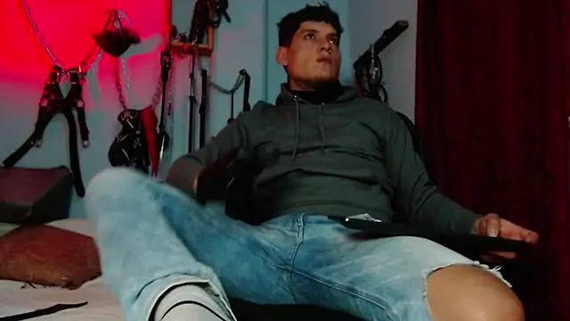 dom2travelersss online show from January 2026 11:20:02 PM