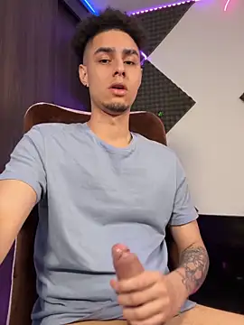 bigryann23 online show from February 2026 02:30:02 AM