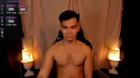 Snapshot of 000batman000 chatting on February 2025 02:55:01 AM Bruce online show from February 2025 02:55:01 AM