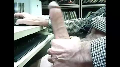 Snapshot of 01quebecboy69 chatting on February 2025 08:25:01 PM 01quebecboy69 online show from February 2025 08:25:01 PM