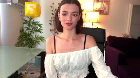 Snapshot of 0_perfect_imperfection_0 chatting on May 2026 09:31:02 PM Olivia online show from May 2026 09:31:02 PM