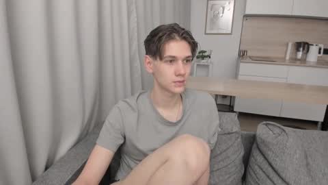 Snapshot of 0verlandd chatting on October 2025 01:31:02 PM Adam online show from October 2025 01:31:02 PM