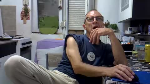 Snapshot of 1973man chatting on June 2026 12:02:04 AM 1973man online show from June 2026 12:02:04 AM