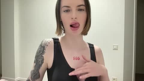 DOVE online show from November 2025 08:53:01 PM