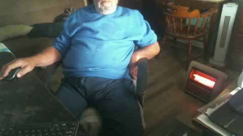 1handyanddee online show from December 2024 04:38:02 PM