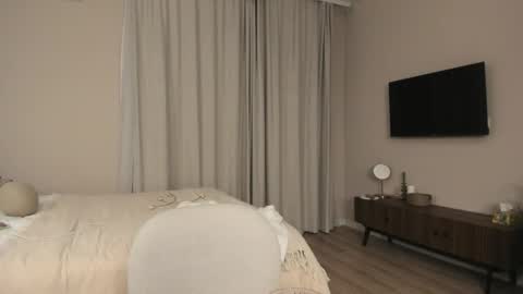 Snapshot of 1i1ypa1mer chatting on September 2025 06:57:02 PM Lily 3 online show from September 2025 06:57:02 PM