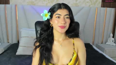 Snapshot of 1m_emily chatting on January 2025 01:27:01 AM . online show from January 2025 01:27:01 AM