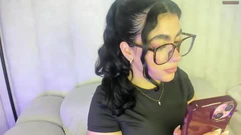 Snapshot of 1m_emily chatting on September 2025 08:23:01 PM . online show from September 2025 08:23:01 PM