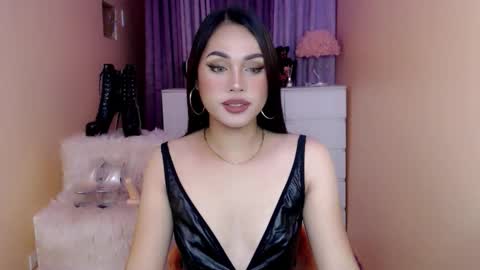 1miracle_tranny online show from November 2025 02:10:01 AM