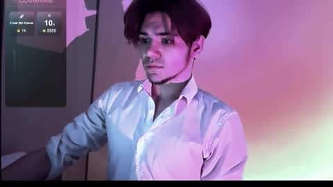 1roberttt online show from November 2025 12:02:01 AM