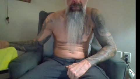 Snapshot of 1theone12 chatting on December 2025 02:21:01 AM 1theone12 online show from December 2025 02:21:01 AM