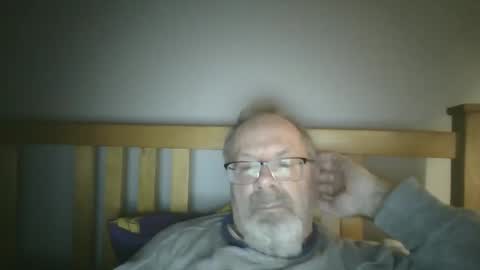 Snapshot of 2003dynawideglide chatting on December 2024 03:58:01 AM 2003dynawideglide online show from December 2024 03:58:01 AM