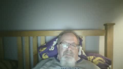 Snapshot of 2003dynawideglide chatting on January 2025 03:18:01 AM 2003dynawideglide online show from January 2025 03:18:01 AM