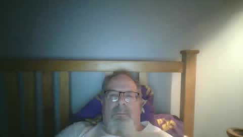Snapshot of 2003dynawideglide chatting on January 2025 10:22:02 PM 2003dynawideglide online show from January 2025 10:22:02 PM
