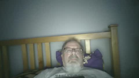 Snapshot of 2003dynawideglide chatting on January 2025 09:35:02 PM 2003dynawideglide online show from January 2025 09:35:02 PM