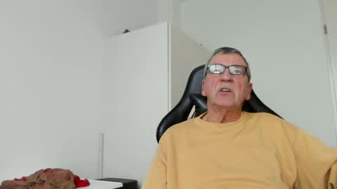 Henk online show from January 2025 03:51:02 PM