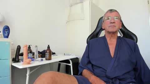 Henk online show from September 2025 11:32:01 AM