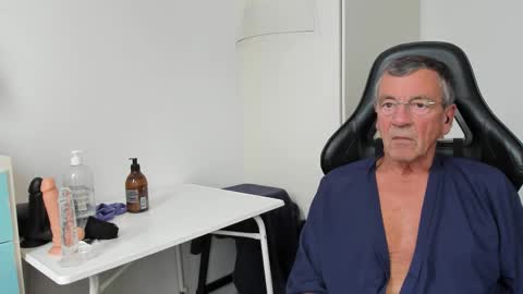 Henk online show from October 2025 11:09:02 AM