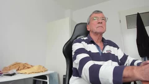 Henk online show from November 2025 01:55:01 PM