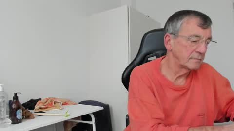 Henk online show from December 2025 02:55:01 PM