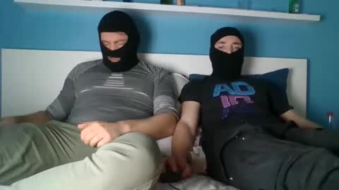 Snapshot of 2frenchfriends chatting on January 2025 10:04:02 PM 2frenchfriends online show from January 2025 10:04:02 PM