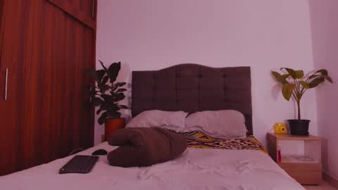 Snapshot of 2gays_1straight chatting on September 2025 07:07:02 PM David and Yoel online show from September 2025 07:07:02 PM