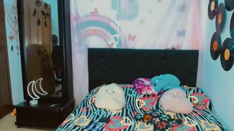 Snapshot of 2girls__dream chatting on December 2025 02:37:02 PM samantha sharon online show from December 2025 02:37:02 PM