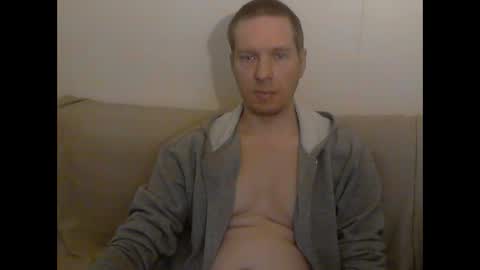 2small4you83 online show from February 2026 11:24:02 PM