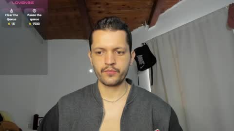 Alex THE BIG SNAKE DUDE online show from July 2026 11:39:02 AM