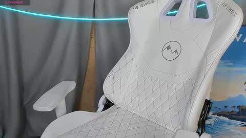 Andrew online show from November 2025 06:24:02 AM