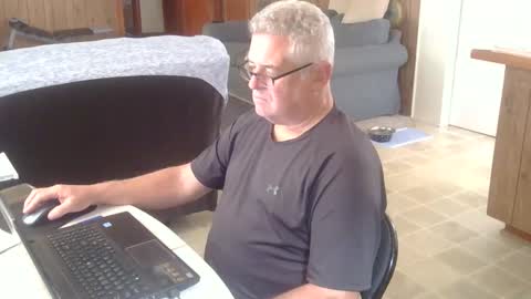 Joe online show from November 2025 04:06:02 PM