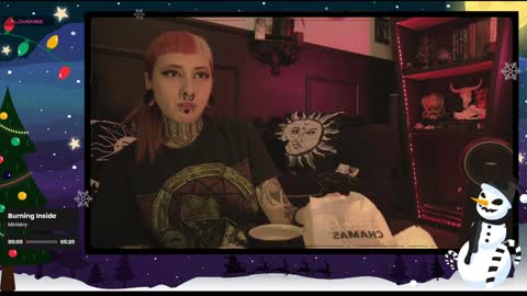 Juune online show from December 2024 10:15:01 PM