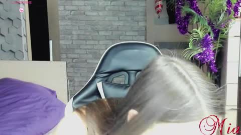 Snapshot of 666mia666 chatting on December 2024 04:10:02 AM Mia my pvt is open and lovense is active online show from December 2024 04:10:02 AM