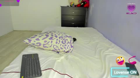 Snapshot of 6_bunny_9 chatting on January 2025 12:17:02 AM Celeste online show from January 2025 12:17:02 AM