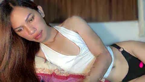 Snapshot of 6ex_lexi chatting on February 2026 10:58:02 AM HAPPY BIRTHDAY online show from February 2026 10:58:02 AM