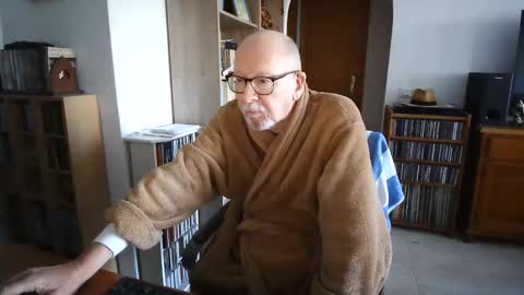  Papi  online show from January 2026 11:23:02 AM