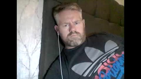 Snapshot of 81jonnyx chatting on December 2024 06:16:01 PM 81jonnyx online show from December 2024 06:16:01 PM