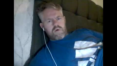 Snapshot of 81jonnyx chatting on December 2024 10:51:01 PM 81jonnyx online show from December 2024 10:51:01 PM