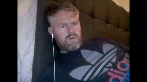 Snapshot of 81jonnyx chatting on December 2024 04:43:01 PM 81jonnyx online show from December 2024 04:43:01 PM