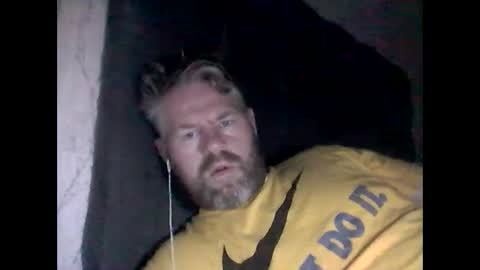 Snapshot of 81jonnyx chatting on January 2025 08:43:02 AM 81jonnyx online show from January 2025 08:43:02 AM