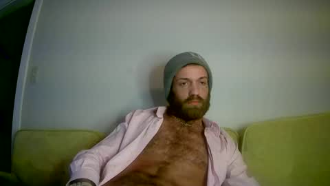 Snapshot of 90210screamer chatting on December 2024 08:34:02 AM 90210screamer online show from December 2024 08:34:02 AM