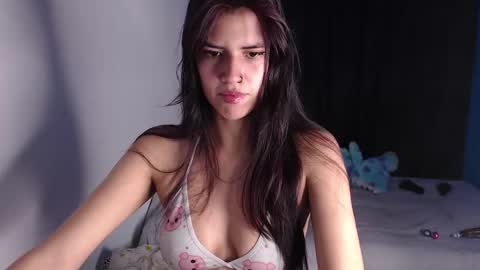 Snapshot of 9sophie_rosse chatting on October 2025 10:40:02 PM sofi 3 online show from October 2025 10:40:02 PM