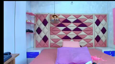  abby rouss online show from September 2025 03:07:02 AM